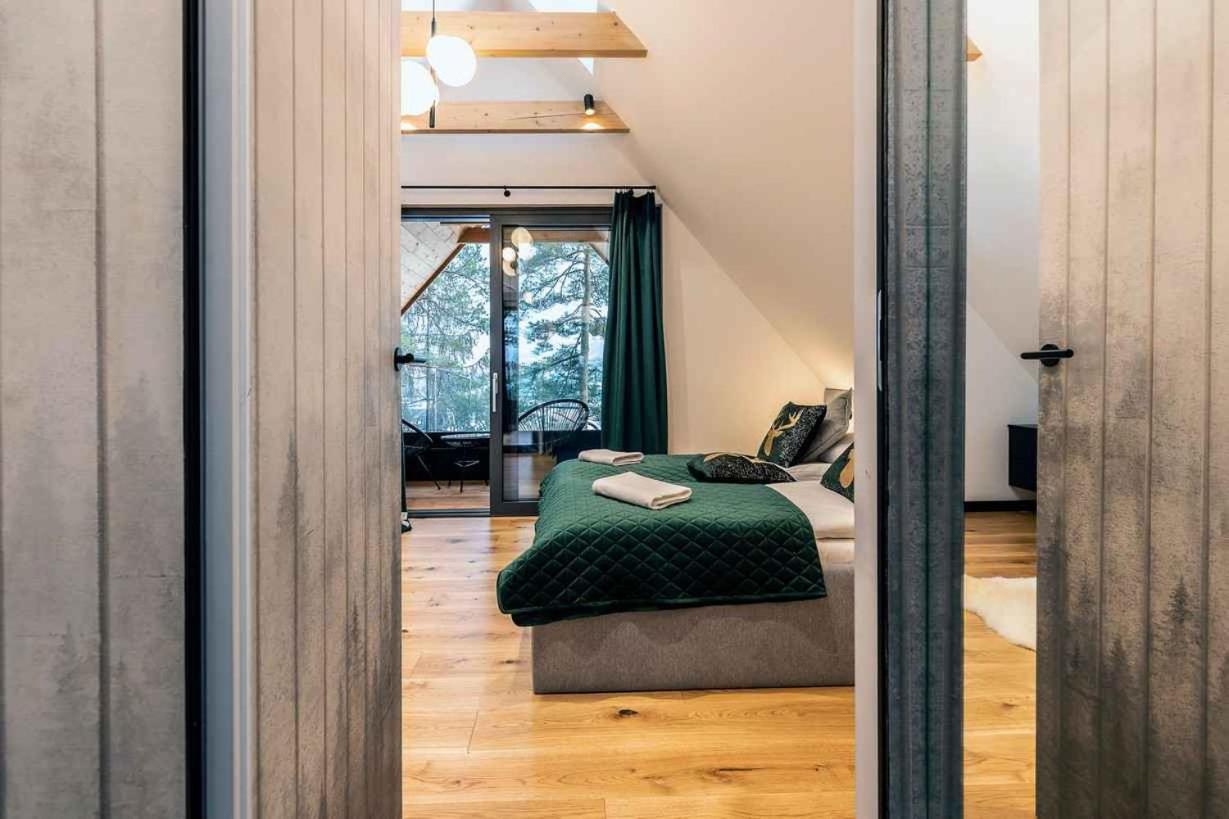 Mountain Forest Apartment